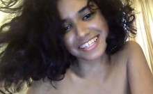 Sweet Chocolate Nympho With A Pretty Smile Fingers Her Shav