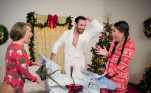 Anal christmas special with two pornstars and a hard cock