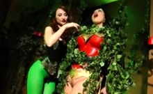 Wonder woman vs poison ivy